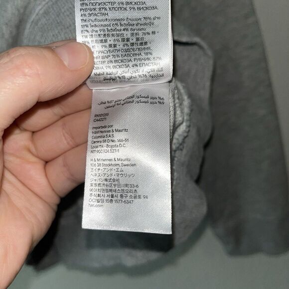 H&M Divided NASA Crew Neck Pullover Gray Sweater Size XS Soft - Picture 6 of 7